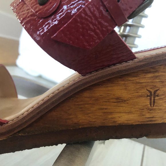 Wood heeled sandals - Picture 4 of 7